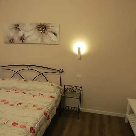 Guest house Glam Giulia 2*